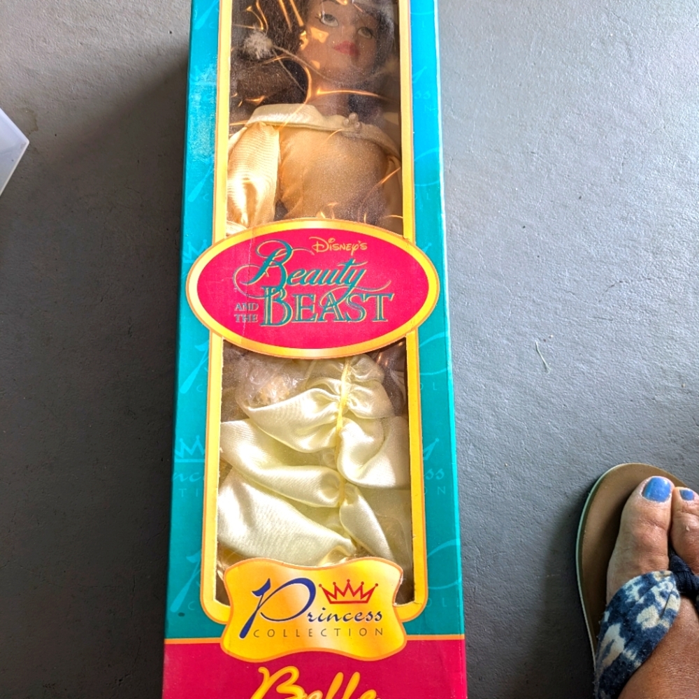 Disney Belle (Beauty and the Beast) Princess Collection